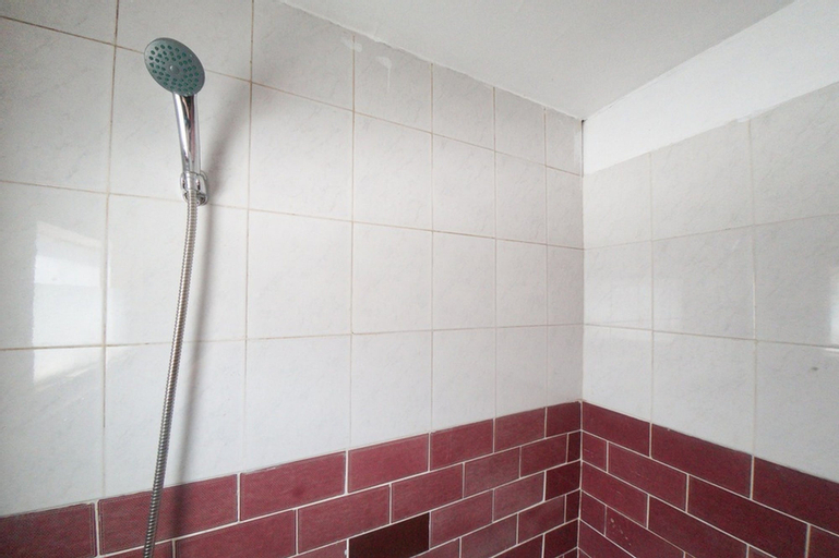 Bathroom 7