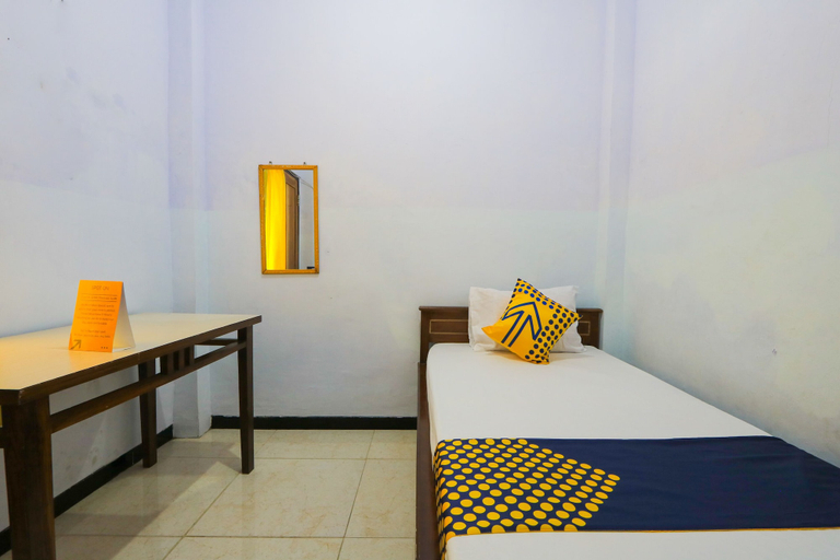 Bedroom 3, OYO Life 91523 Kenari Guesthouse, Kudus