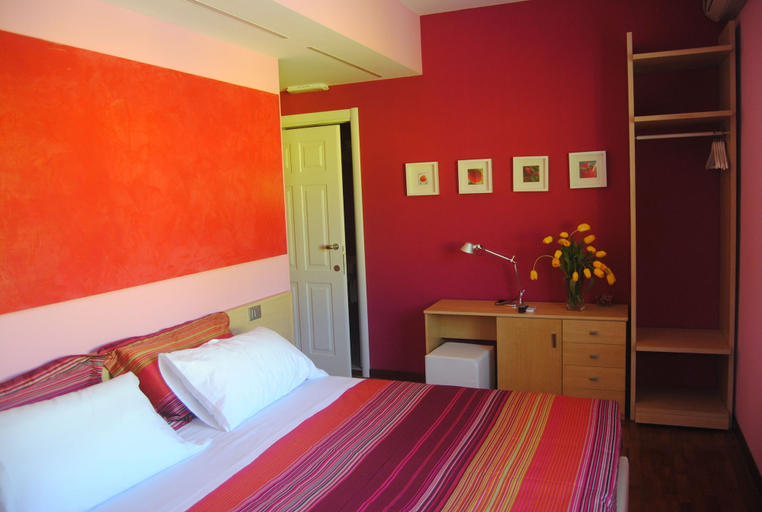 Bedroom 2, Bedroom La Stazione, Rome