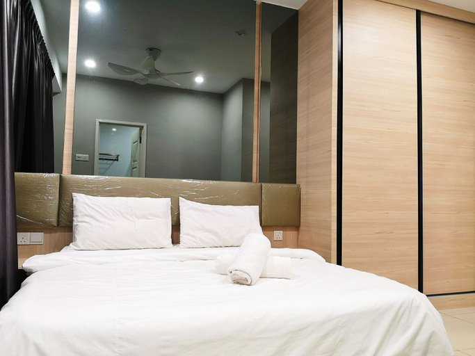 Bedroom 2, Mansion One 2 Bedroom Apartment, Pulau Penang