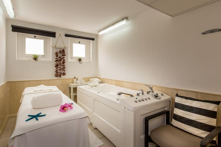 Bathroom 5, Gran Hotel Reymar, Girona