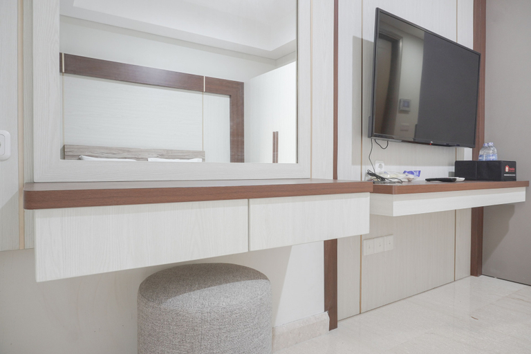 Room 1, Fancy Designed Studio At Gold Coast Apartment, North Jakarta