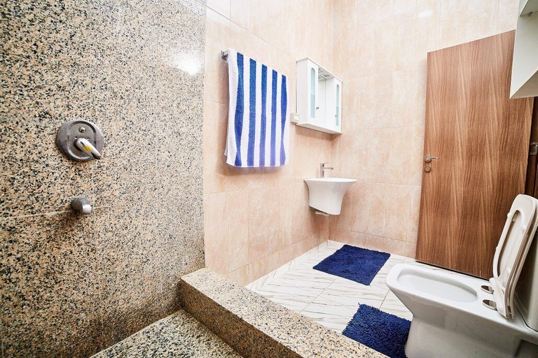 Bathroom 3, Patemax Luxury Apartments, AbujaMun