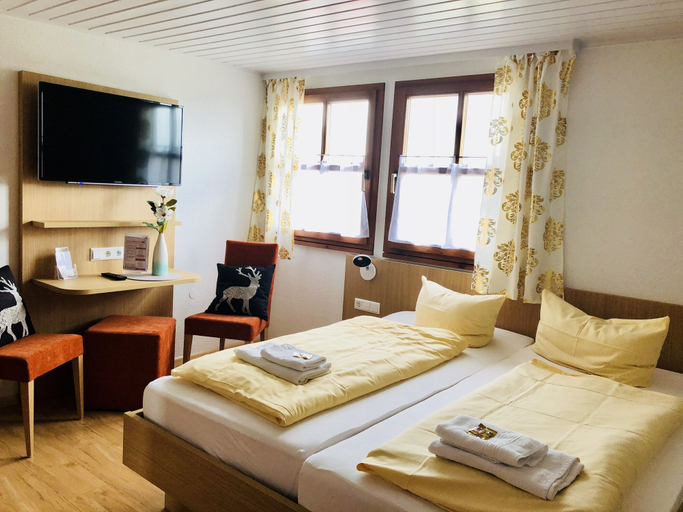 Bedroom 3, Hotel Werneths Landgasthof Hirschen, Emmendingen