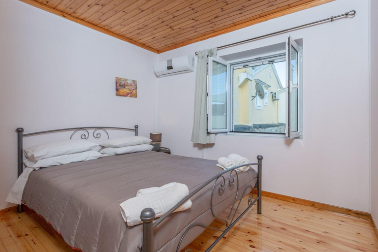 Bedroom 5, Porto Walk to Beach Sea Views A C Wifi Car Not Required - 385, Ionian Islands