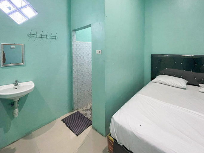 Bedroom 4, Antony Homestay near Pantai Pasir Putih Parbaba RedPartner, Samosir