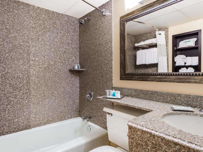 Bathroom 3, Wyndham Garden Stillwater, Payne