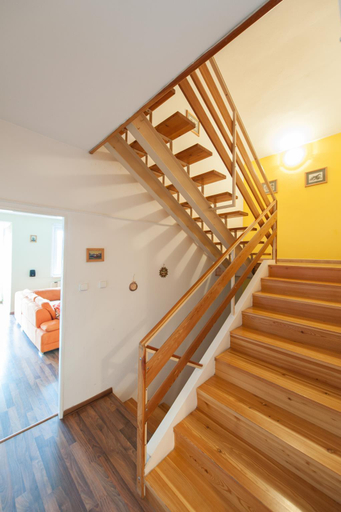 Others 4, Tom CK Home, Český Krumlov