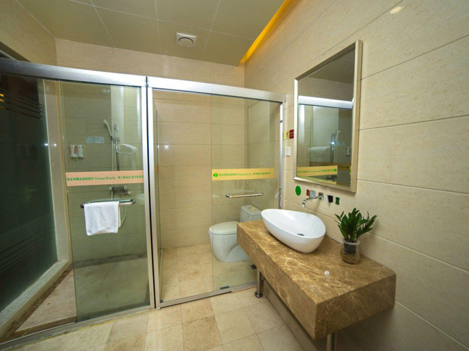 Bathroom 5, Vienna Hotel (Lufeng Renmin Road Branch), Shanwei