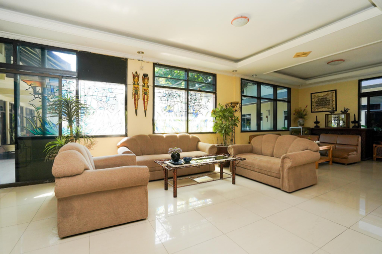 Public Area 2, Hotel O Tampiarto, Probolinggo