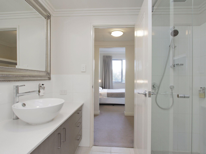 Bathroom 4, Zappeion Apartments, Perth
