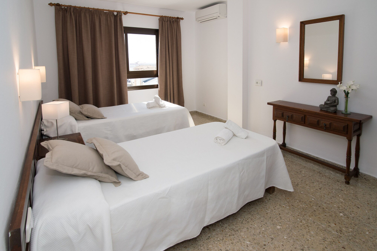 Bedroom 3, Apartamentos Mestret, Baleares