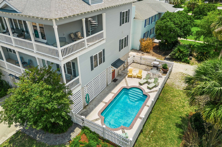 Exterior & Views 2, 82 Van Horne Ave Unit B, Chatham
