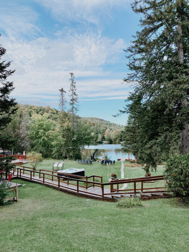 Hôtel du Lac Lenore, Les Pays-d'en-Haut