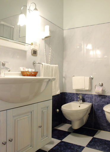 Bathroom 5, Semiramide Palace Hotel, Bari