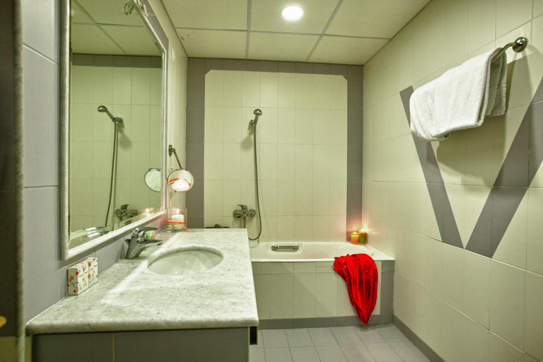 Bathroom 5, Hotel Prince Stafilos Skopelos, Thessaly
