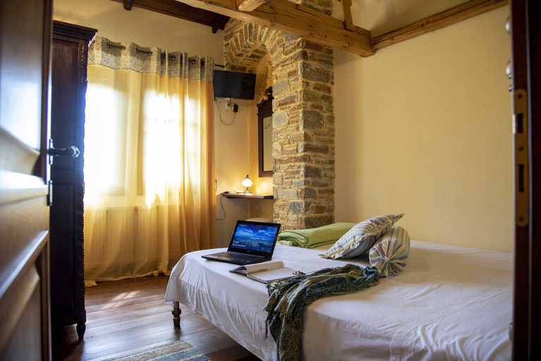 Bedroom 5, To Stefani tis Makrinas, Thessaly