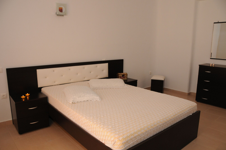 Bedroom 2, Lakka Studios, South Aegean