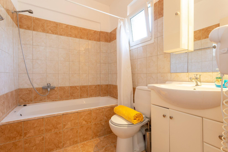 Others 5, Villa Peach Large Private Pool Walk to Beach Sea Views A C Wifi Car Not Required - 2181, Ionian Islands