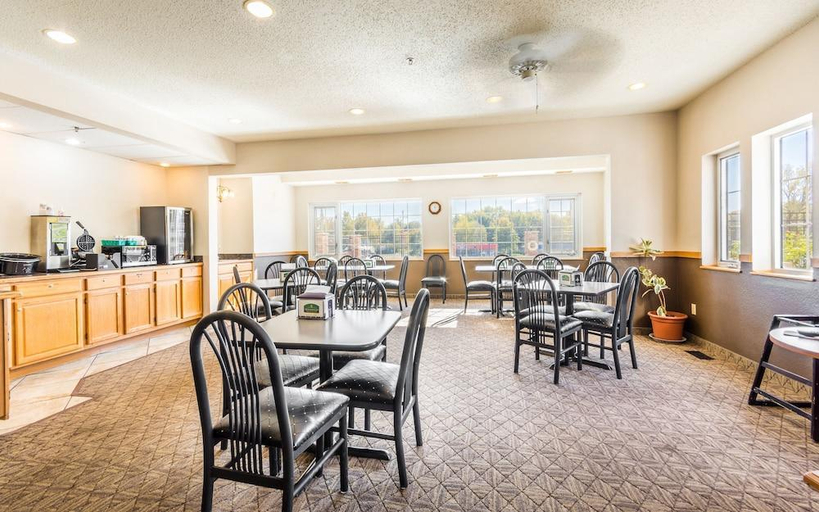 Food & Drinks 4, Wamego Inn And Suites, Pottawatomie
