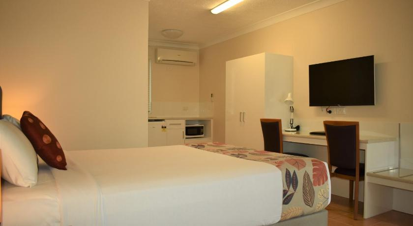 Bedroom 2, Best Western Parkside Motor Inn, Coffs Harbour - Pt A