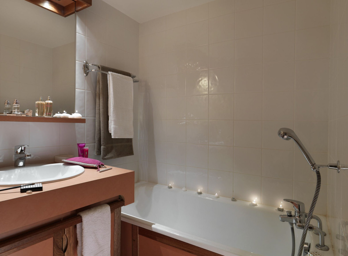 Bathroom 3, Tourotel de Val Thorens, Savoie