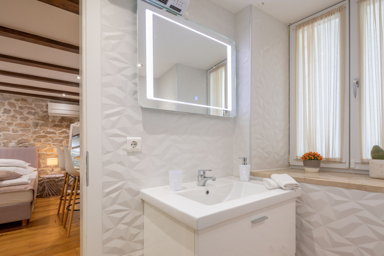 Bathroom, 2 - Luxury Studio With Terrace in Heart of Split, Split