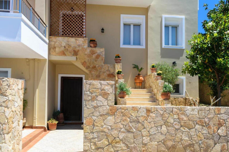 Exterior & Views 2, Stunning Comfortable Family House in Chania, Crete