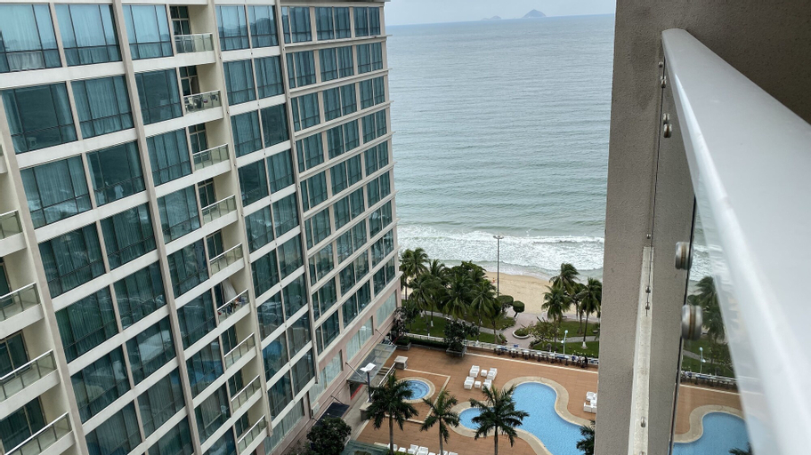 Exterior & Views 7