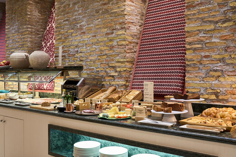 Food & Drinks 5, Catalonia El Pilar, Zaragoza