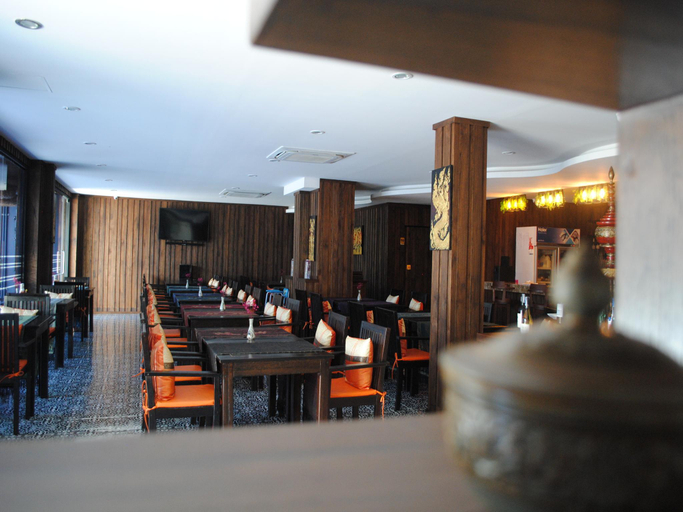 Food & Drinks 3, Baan Kata Maytha, Phuket Island