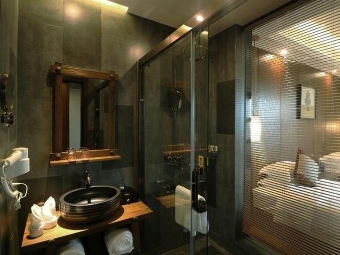 Bathroom 4, GreenTree Eastern Changzhou Liyang Tianmu Lake Four Season Hotel, Changzhou