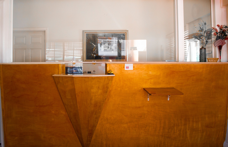 Public Area 5, Discovery Inn, Alameda