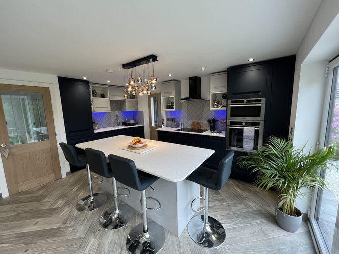 Others 4, Stylish, Dog Friendly Coastal Bungalow With Garden, Anglesey