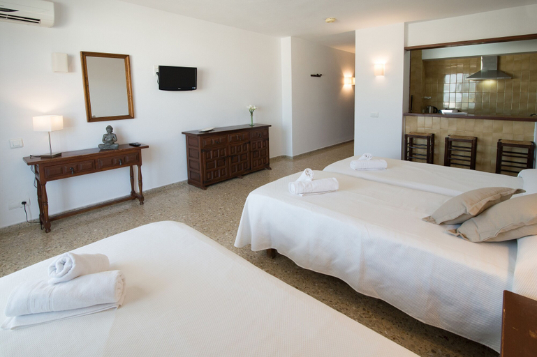Bedroom 5, Apartamentos Mestret, Baleares