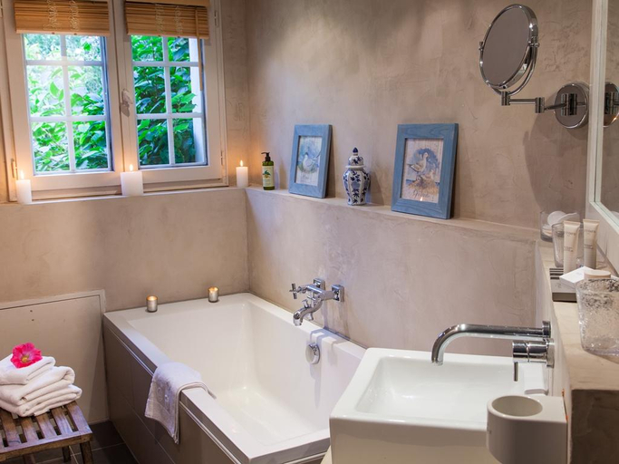 Bathroom 4, Relais du Silence Domaine de Bellevue, Seine-et-Marne