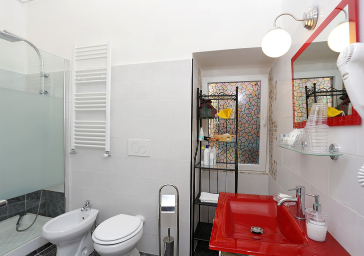 Bathroom 5, Locanda al Viminale, Rome