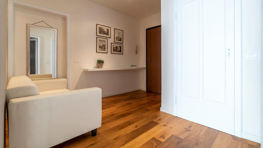 Others 5, Italianway - Riva di Reno 47 B, Bologna