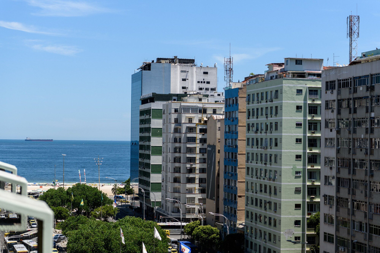 Others 4, A 450 Metros de la Playa de Leme Pi903, Rio de Janeiro