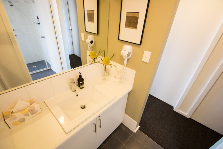 Bathroom 4, Coorong Waterfront Retreat, The Coorong