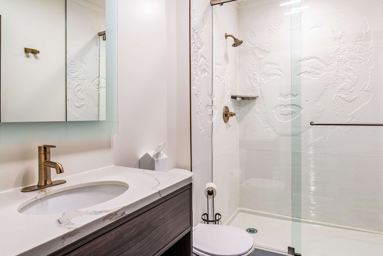 Bathroom 4, Signature San Francisco, San Francisco