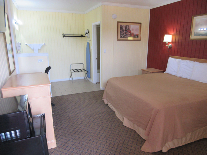 Bedroom 8