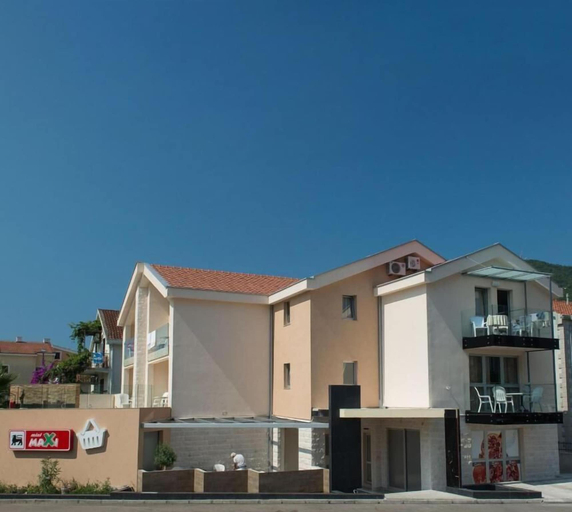 Exterior & Views 2, Villa Centar