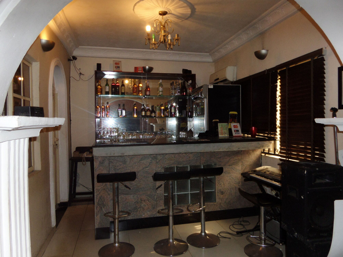Food & Drinks, Cristabol Apartments, Eti-Osa