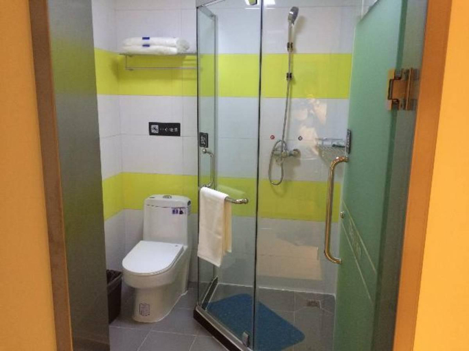 Bathroom 5, 7 Days Inn Beijing Shunyi Development Area Mordern Motor City, Beijing