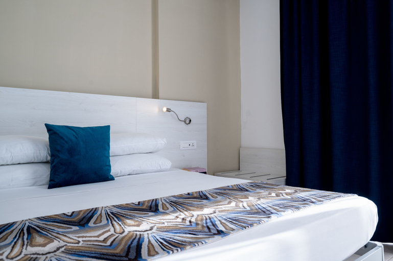 Bedroom 3, Gillieru Harbour Hotel, Saint Paul's Bay