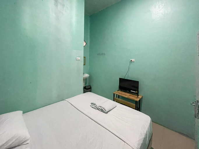 Bedroom 4, Antony Homestay near Pantai Pasir Putih Parbaba Mitra RedDoorz, Samosir