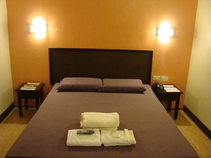 Bedroom 2, Asiatel Hotel, Sta. Rosa, Laguna, Santa Rosa City