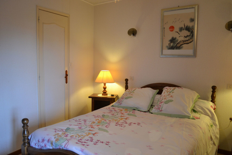 Bedroom 3, Aux Orangers, Charente