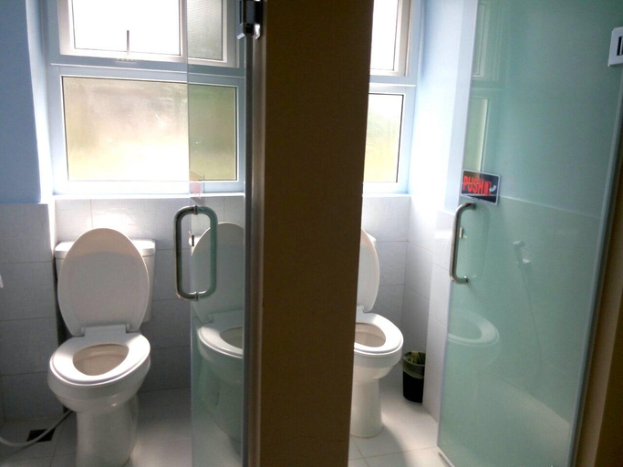 Bathroom, The Duyan House at Sinagtala Resort, Orani